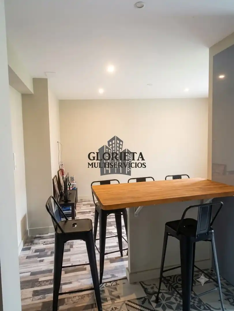 Comedor de Piso en venta en Vigo  con Calefacción, Jardín privado y Amueblado