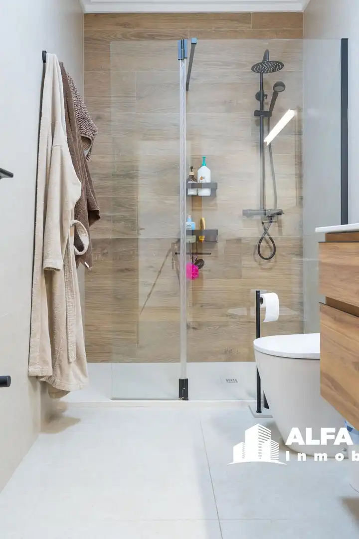 Bathroom of Flat for sale in San Clemente  with Air Conditioner, Heating and Terrace