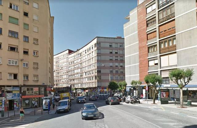 Piso en Venta en Calle Camilo Alonso Vega en Cuatro Caminos