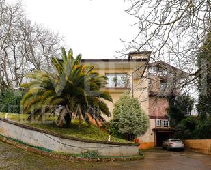 Vista exterior de Casa o xalet en venda en Oiartzun amb Jardí privat, Parquet i Terrassa