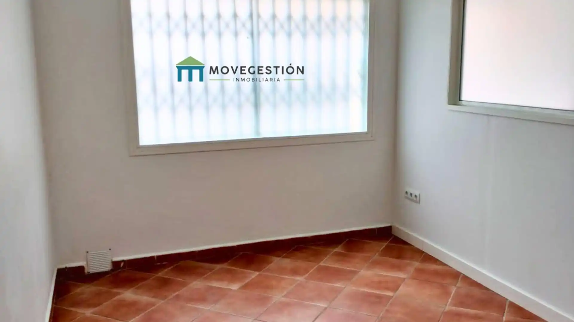 Local en venta en Villamartín con Aire acondicionado