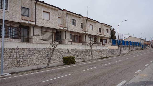 Casa adosada en Venta en Carretera Tudela, 17 en Montemayor de Pililla