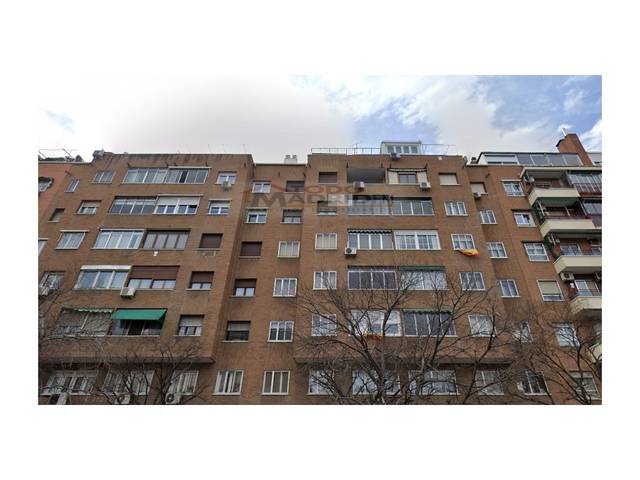 Oficina en Venta en Calle Antonio Lopez en Comillas