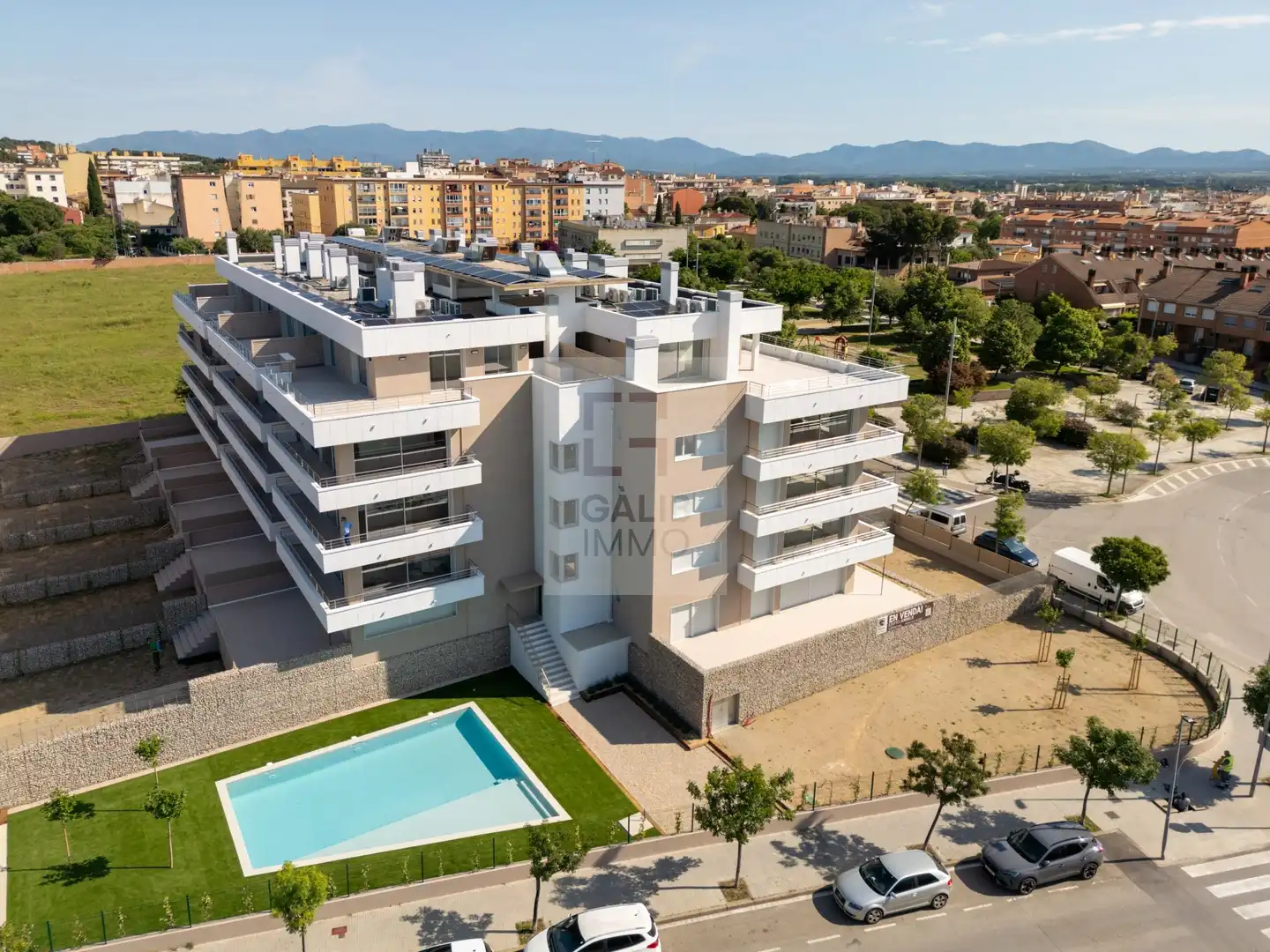 Außenansicht von Dachboden zum Verkauf in Figueres mit Klimaanlage, Terrasse und Abstellraum