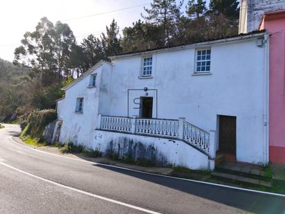 Vista exterior de Casa o xalet en venda en Pontedeume amb Jardí privat