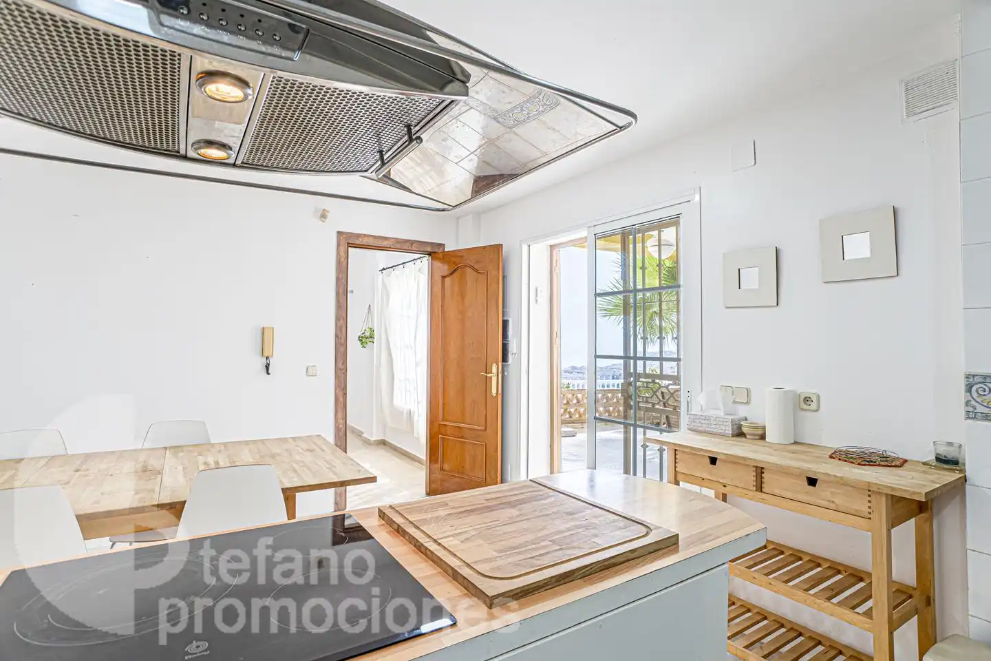 Cocina de Casa o chalet en venta en Rincón de la Victoria con Aire acondicionado, Jardín privado y Terraza