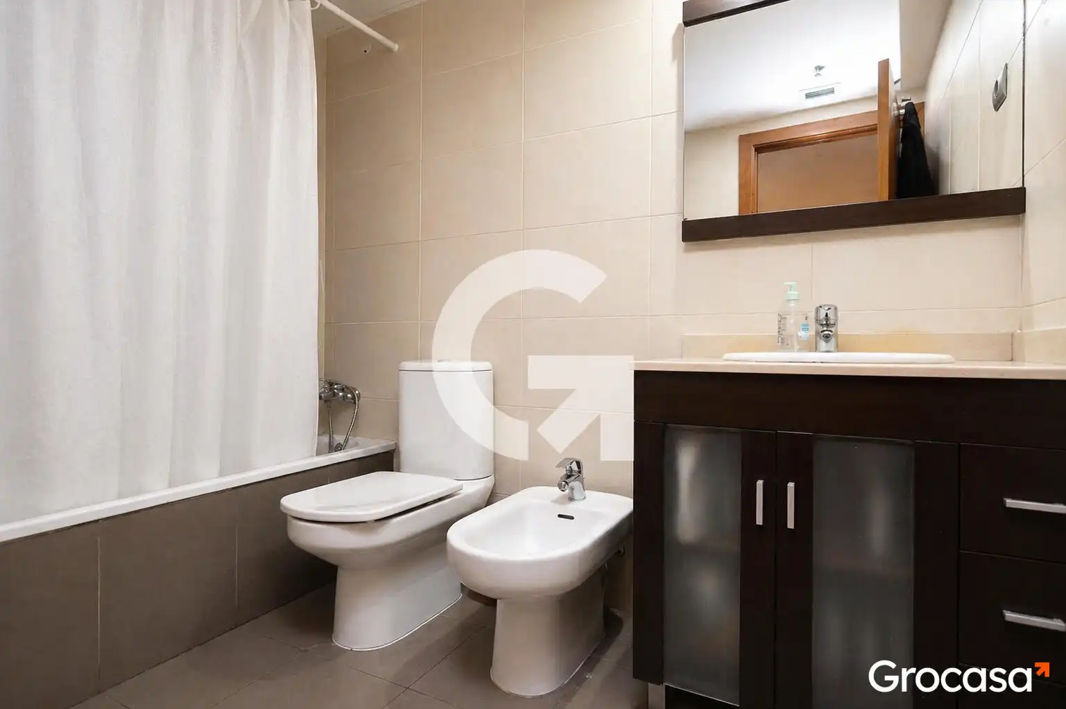 Bathroom of Duplexes for sale in L'Hospitalet de Llobregat  with Air Conditioner, Heating and Terrace