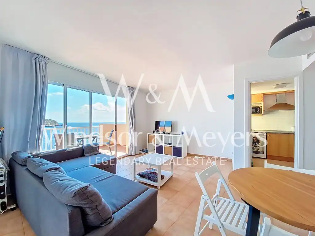 Sala de estar de Apartamento en venta en Santa Eulària des Riu con Aire acondicionado, Amueblado y Piscina comunitaria
