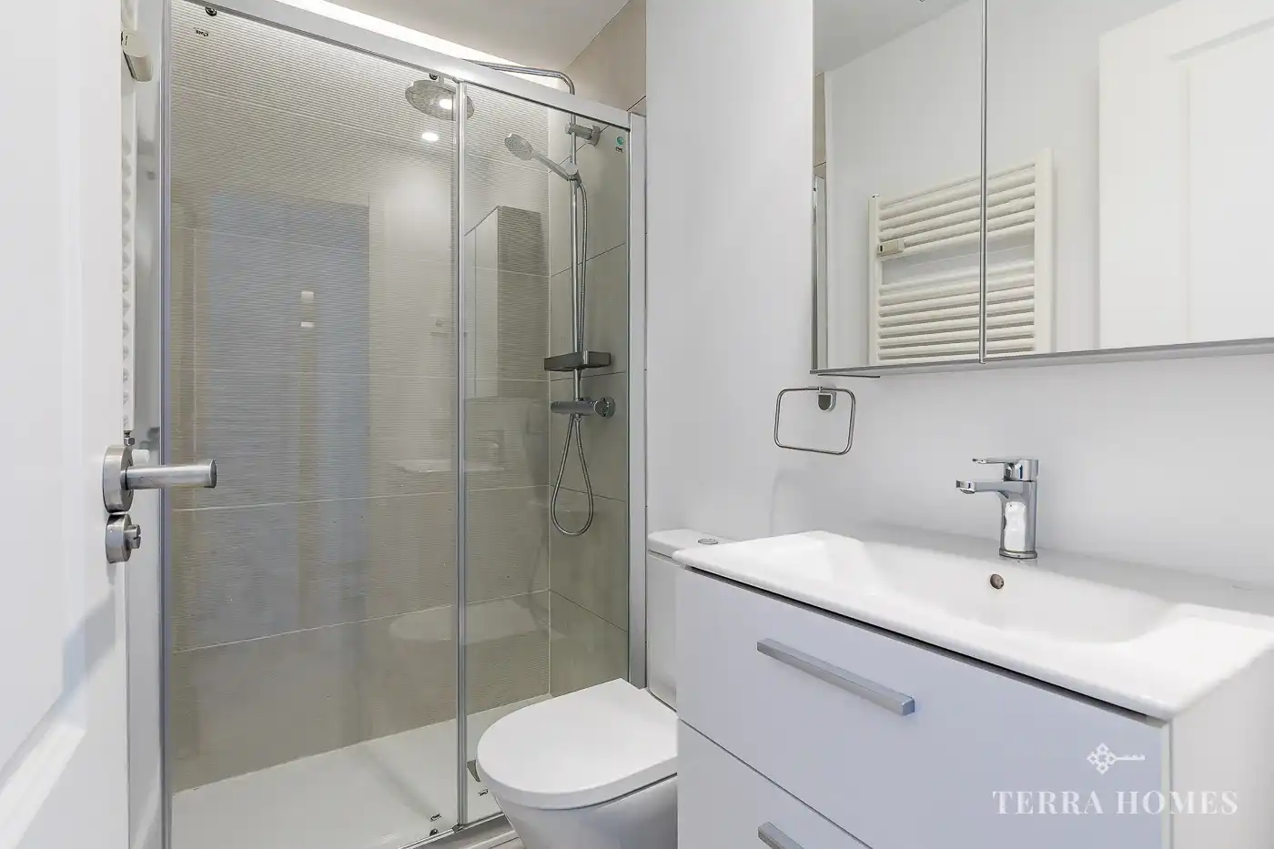 Bany de Apartament en venda en Madrid amb Aire condicionat i Moblat