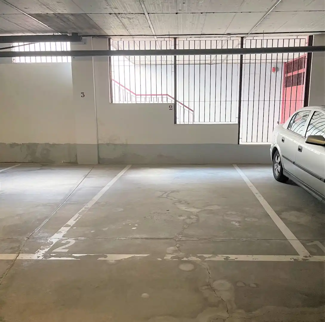 Parkplatz von Büro zur Miete in Sevilla