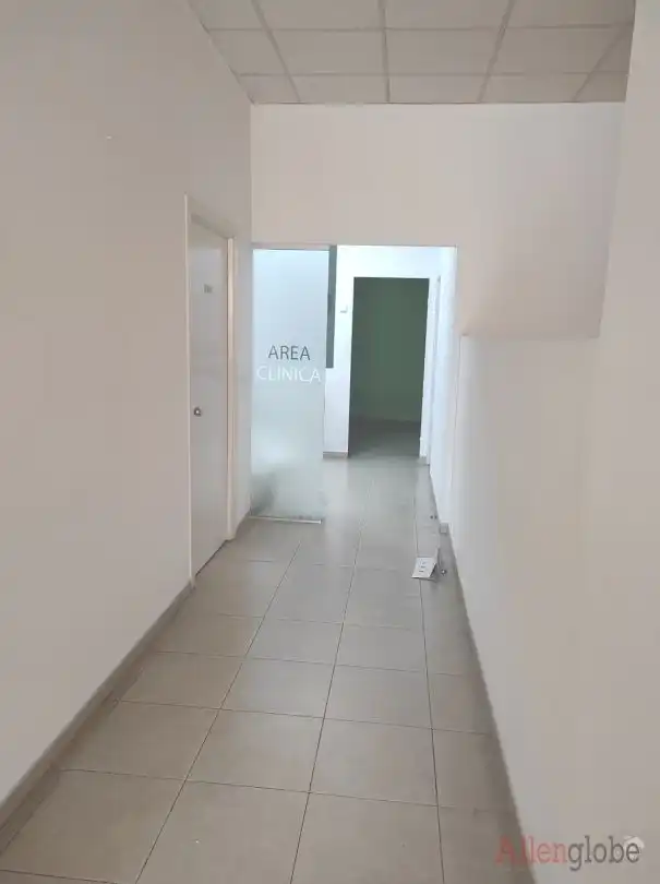 Local de alquiler en Oviedo  con Aire acondicionado