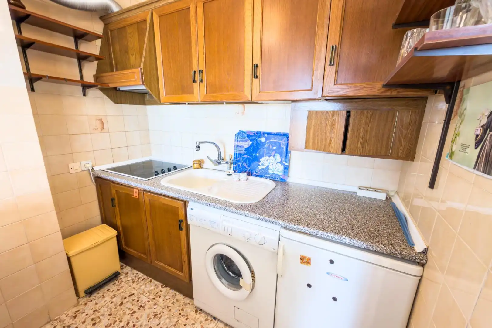 Cuina de Pis en venda en Torrevieja amb Terrassa, Moblat i Balcó