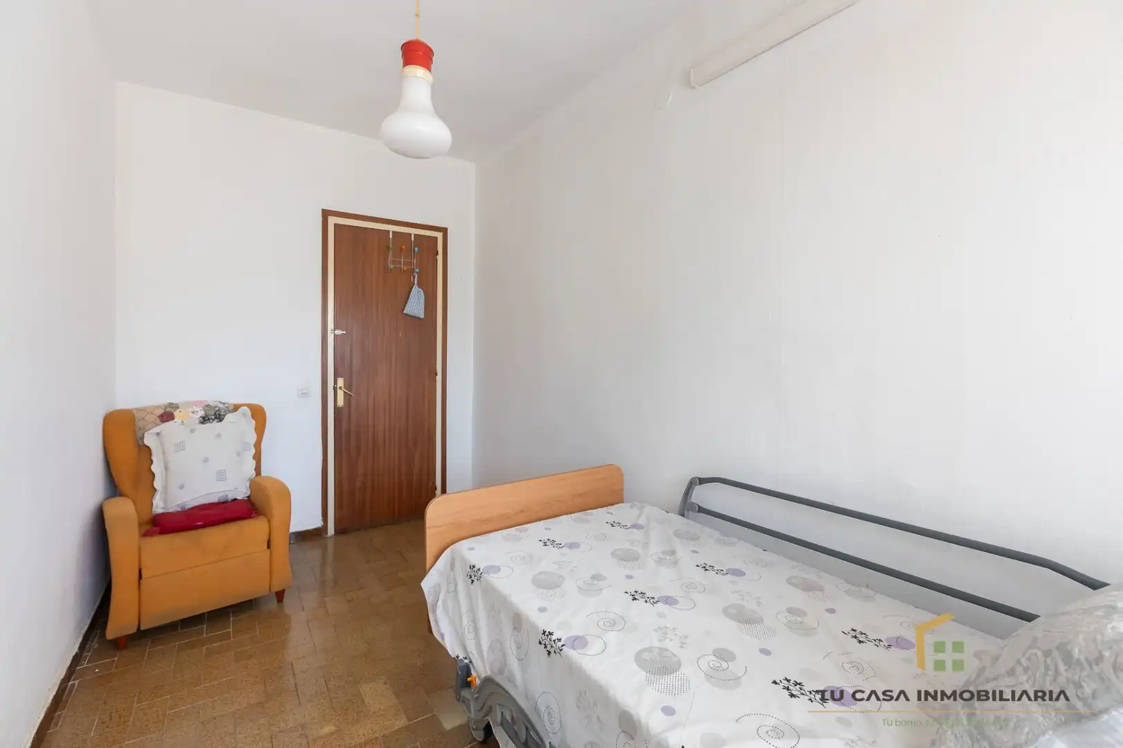 Schlafzimmer von Wohnung zum Verkauf in Badalona mit Klimaanlage