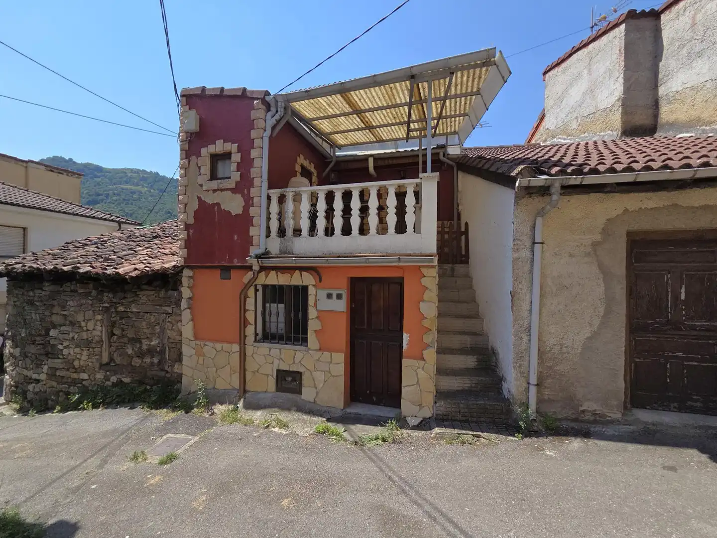 Vista exterior de Ático en venta en Aller con Terraza, Amueblado y Balcón