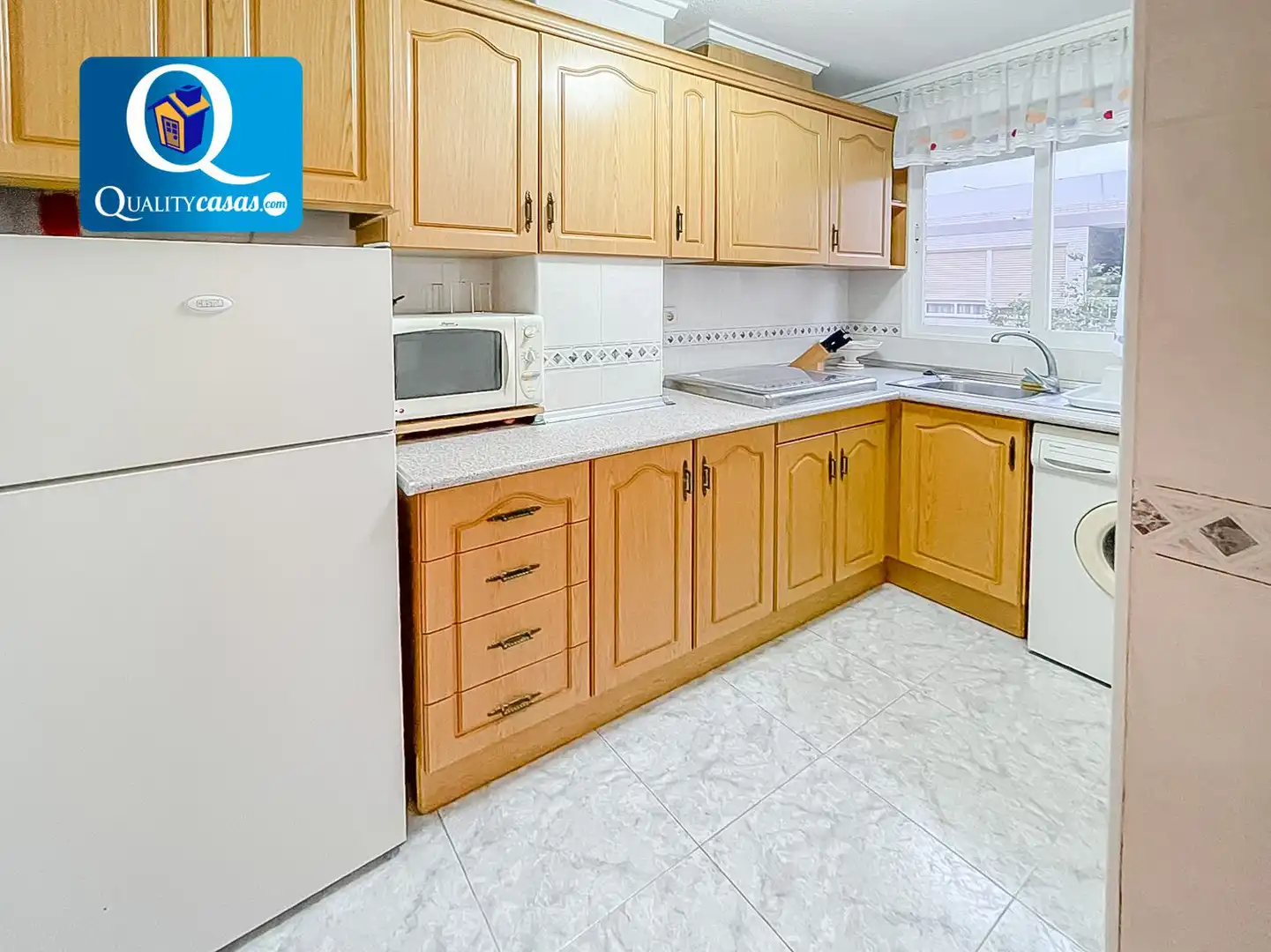 Kitchen of Flat for rent in Torrevieja  with Terrace