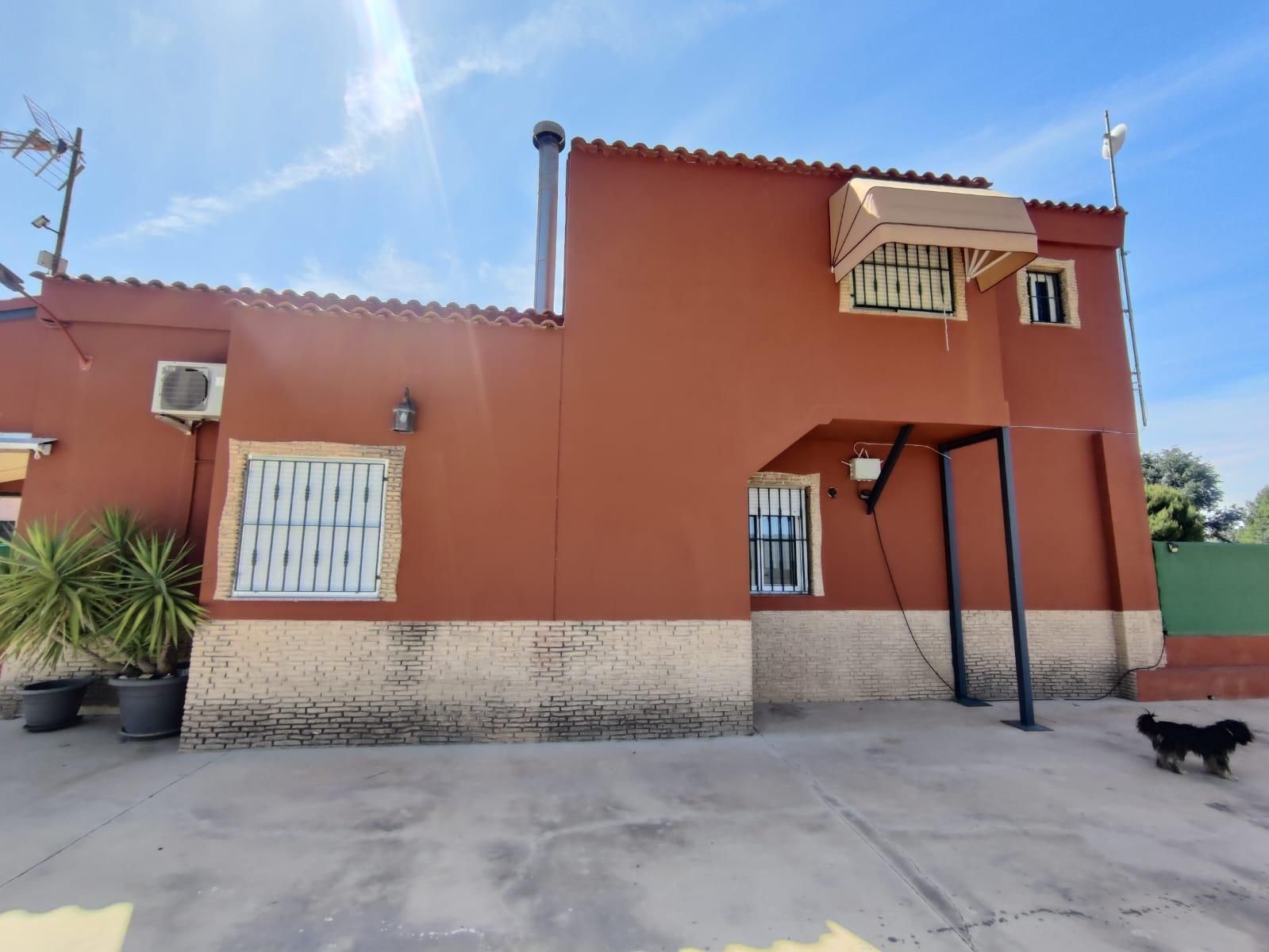 Vista exterior de Casa o xalet en venda en Molina de Segura amb Aire condicionat, Jardí privat i Terrassa