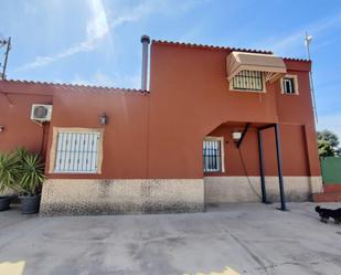 Vista exterior de Casa o xalet en venda en Molina de Segura amb Aire condicionat, Terrassa i Piscina