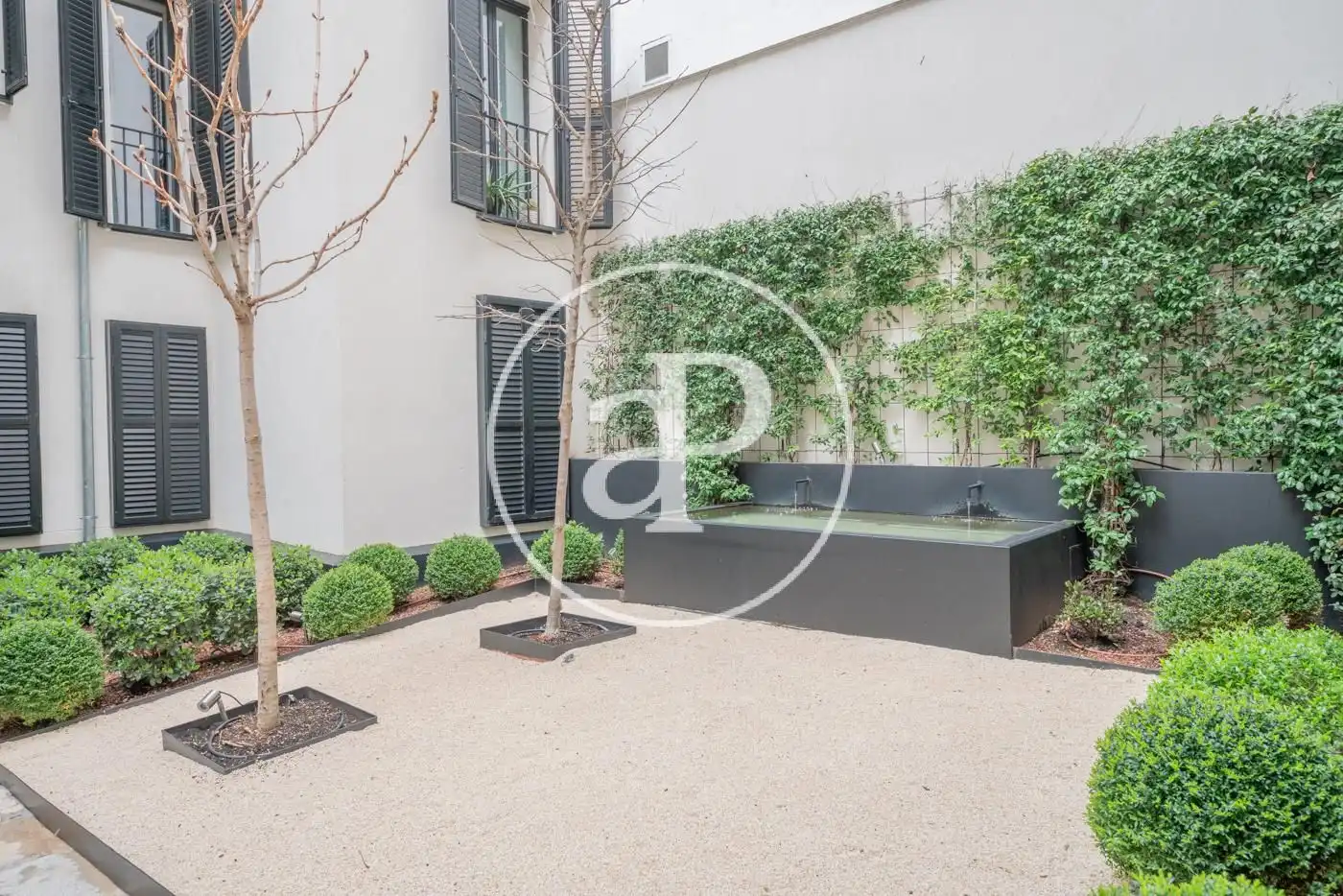 Terrassa de Pis de lloguer en Madrid amb Aire condicionat, Calefacció i Jardí privat