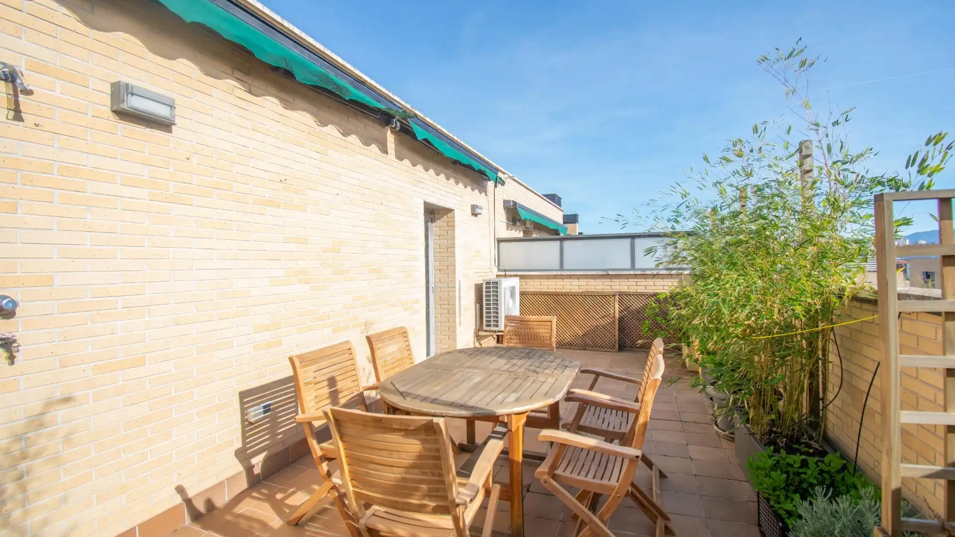 Terraza de Ático en venta en  Pamplona / Iruña con Aire acondicionado, Calefacción y Trastero