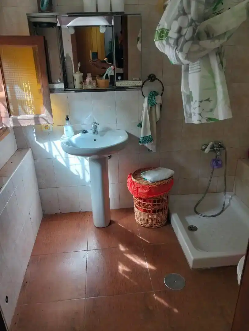 Bany de Casa adosada en venda en Vega de San Mateo amb Jardí privat, Piscina i Microones