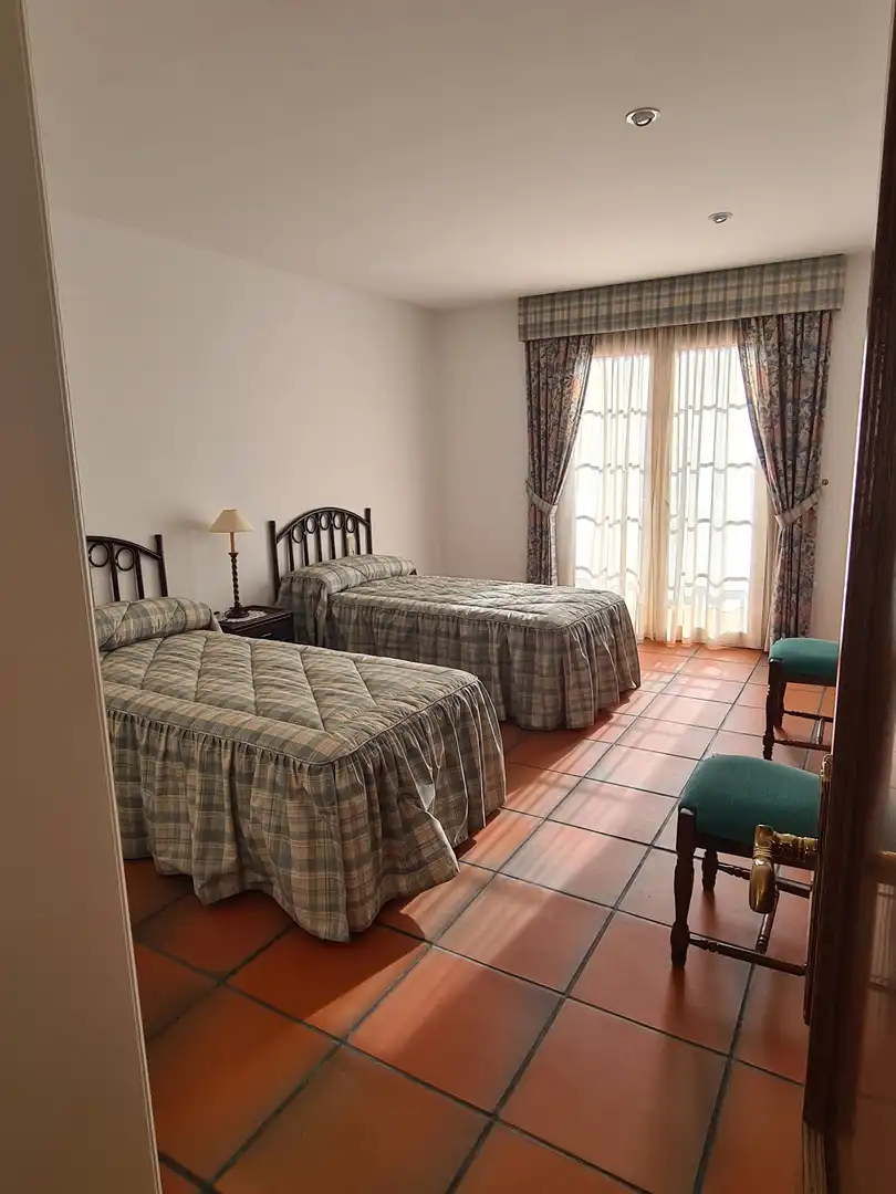 Dormitori de Casa o xalet en venda en Rossell amb Calefacció, Jardí privat i Parquet