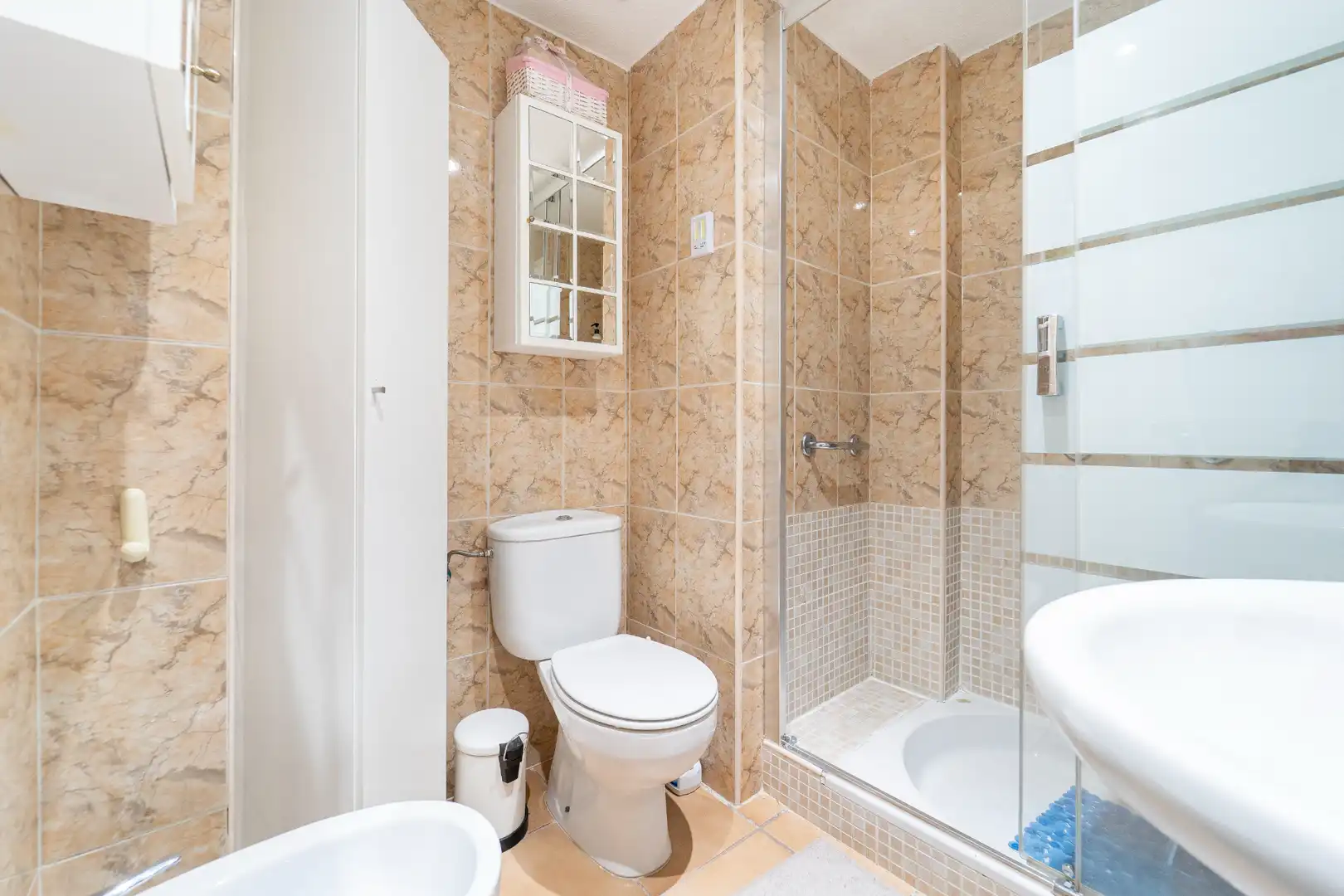 Bathroom of Flat for sale in Móstoles  with Heating, Terrace and Oven