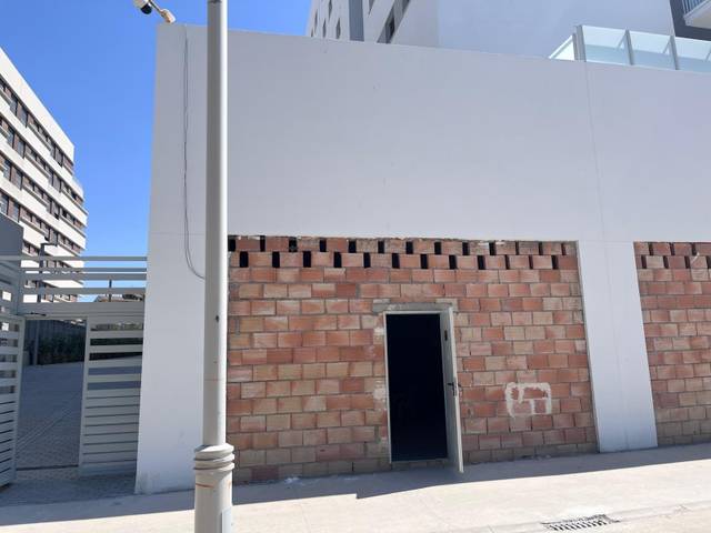 Local comercial en Alquiler en  PP-O1/PP-02, 1 en Rosaleda - Juventud