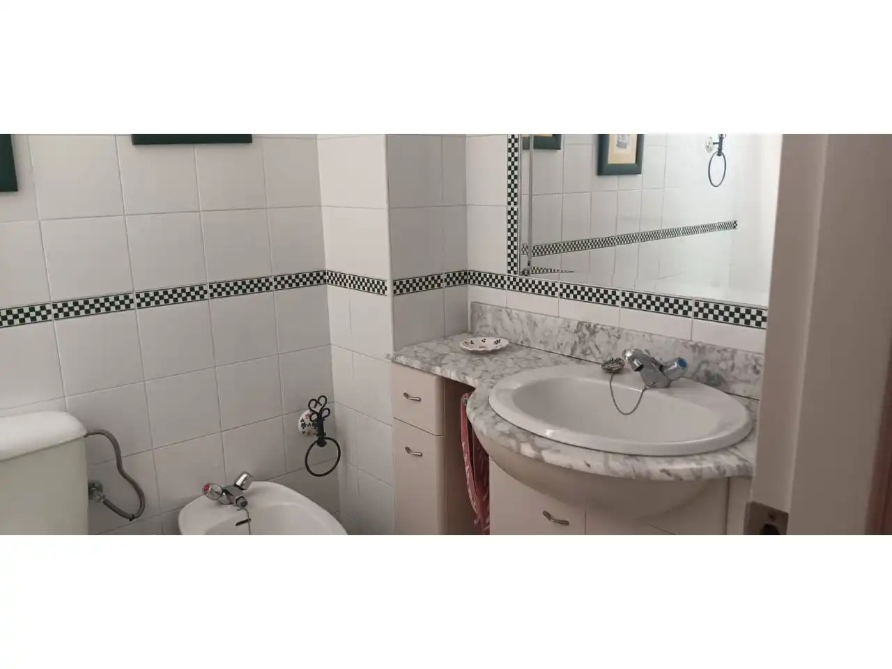 Baño de Piso de alquiler en Huelva con Amueblado