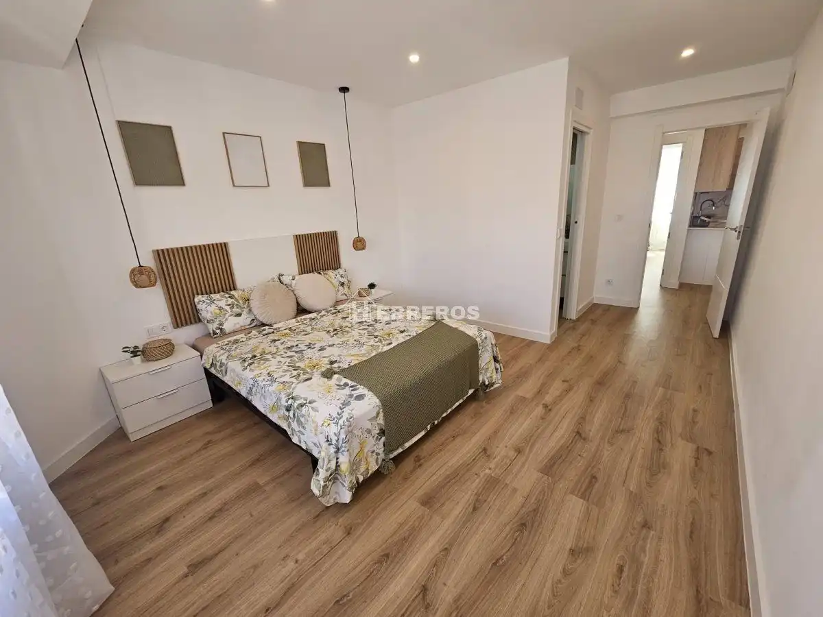 Flat with terrace for sale in gonzalo de berceo, imagen 6
