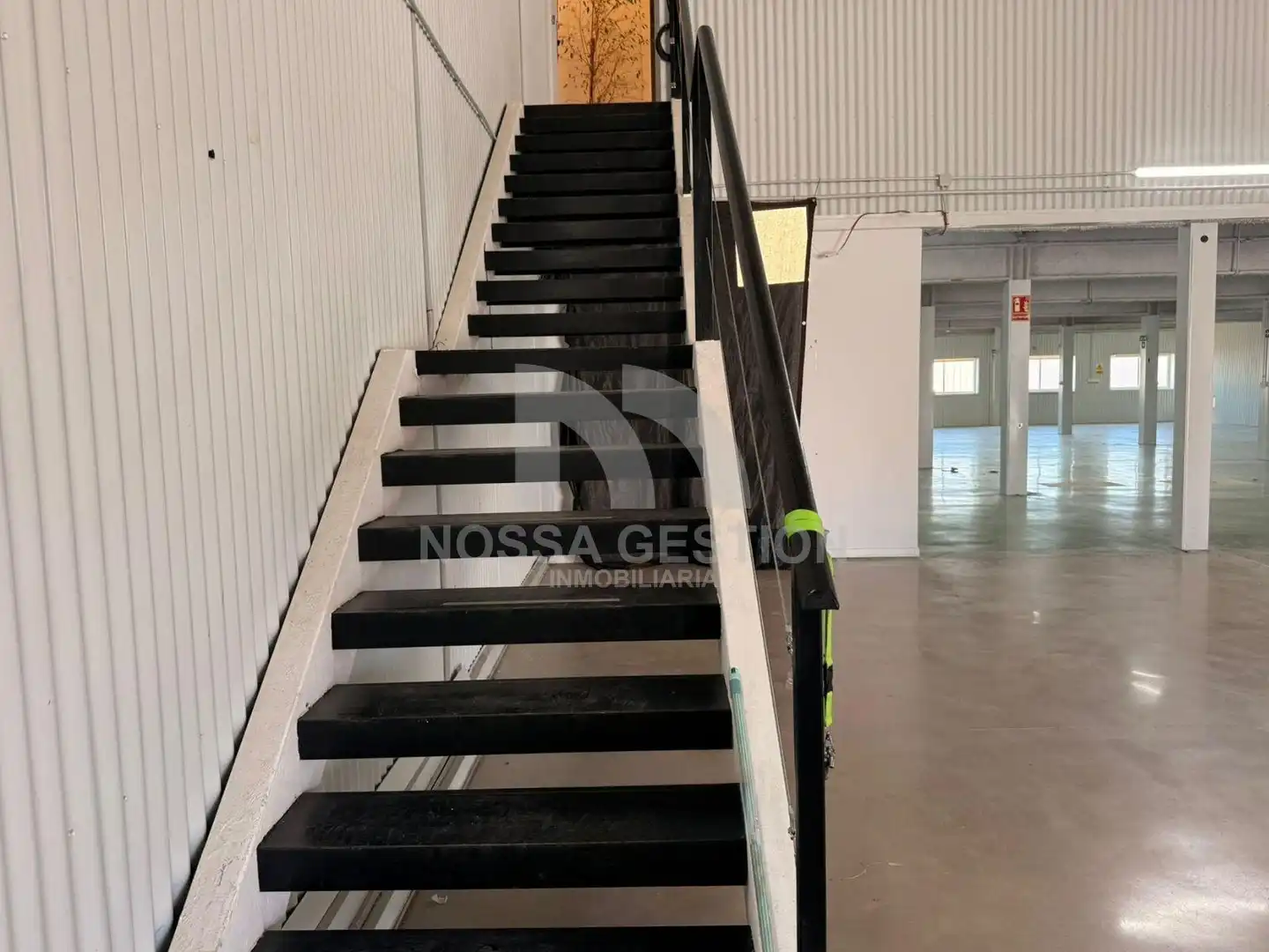 Nau industrial de lloguer en Paterna