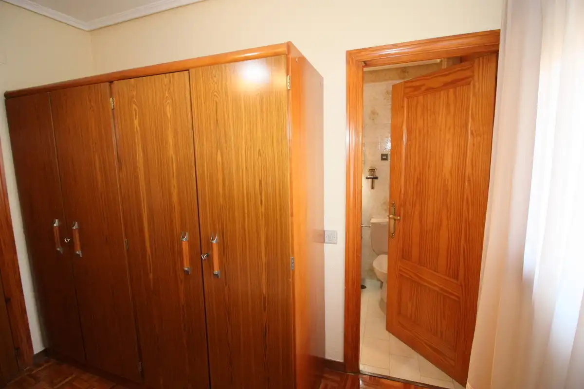 Baño de Piso en venta en Arenas de San Pedro con Calefacción, Terraza y Amueblado