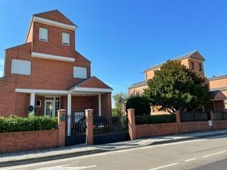 Exterior view of House or chalet for sale in Santa Cruz de Bezana  with Heating, Terrace and Balcony