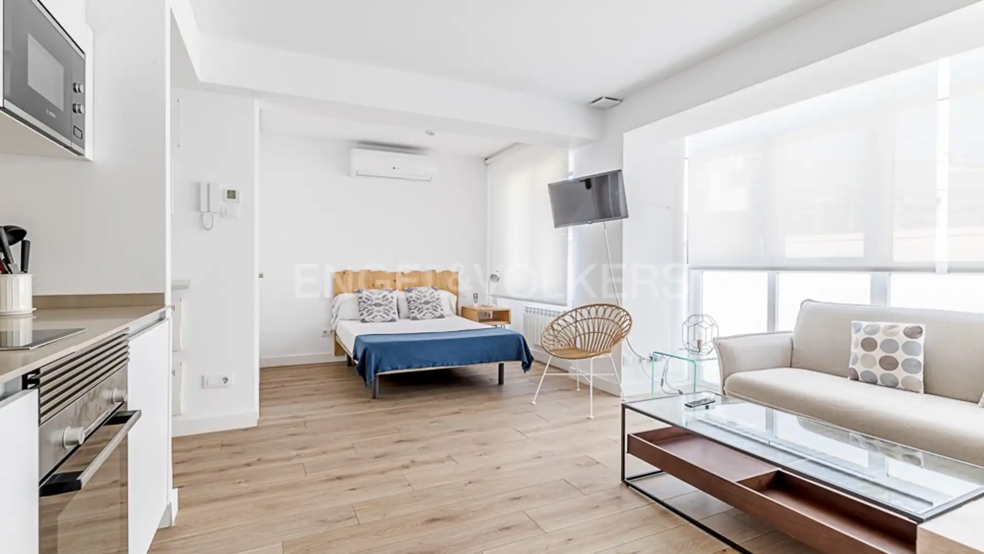 Living room of Apartments for rent in  Madrid Capital  with Air Conditioner, Heating and Furnished