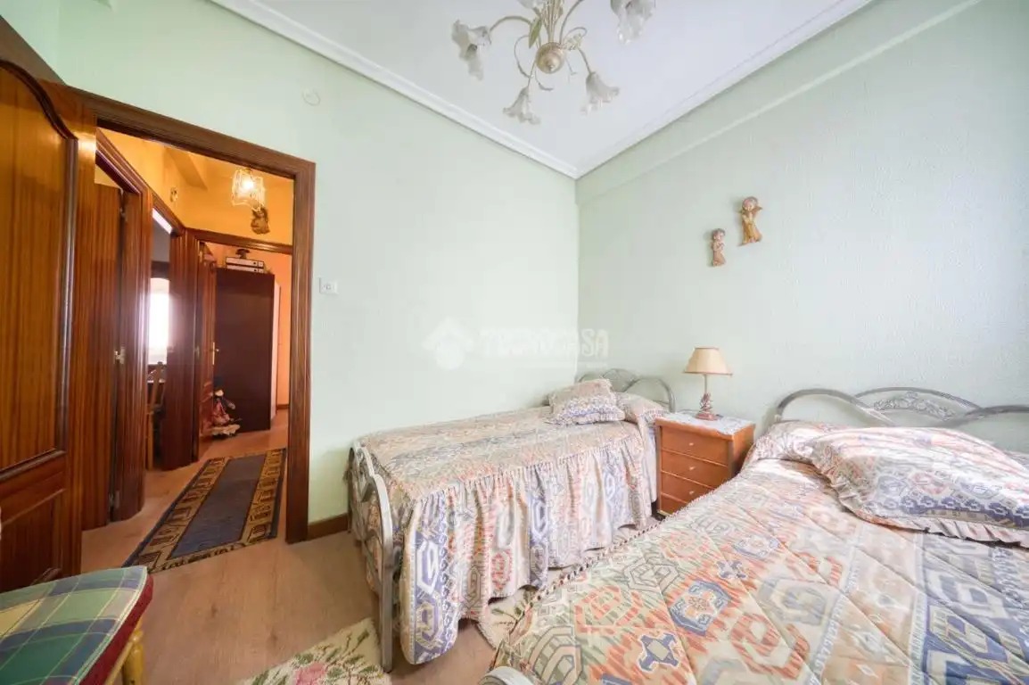 Schlafzimmer von Wohnung zum Verkauf in Valladolid