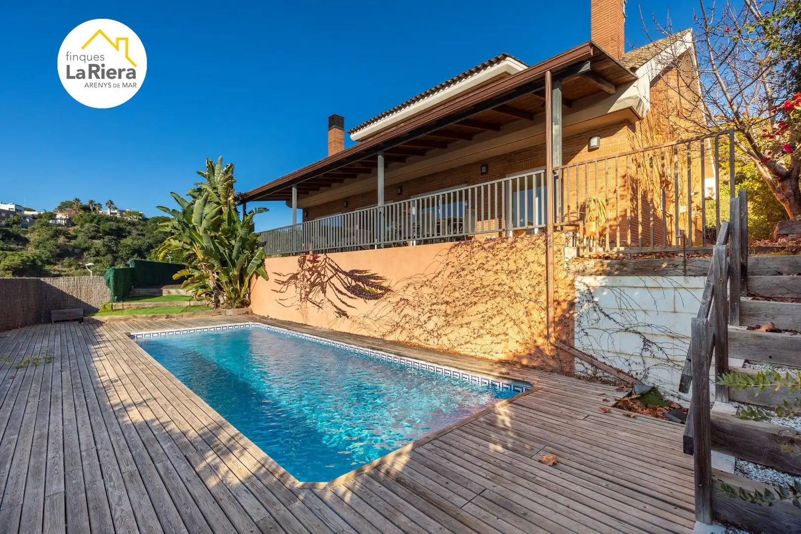 Piscina de Casa o chalet en venta en Arenys de Mar con Aire acondicionado, Calefacción y Jardín privado