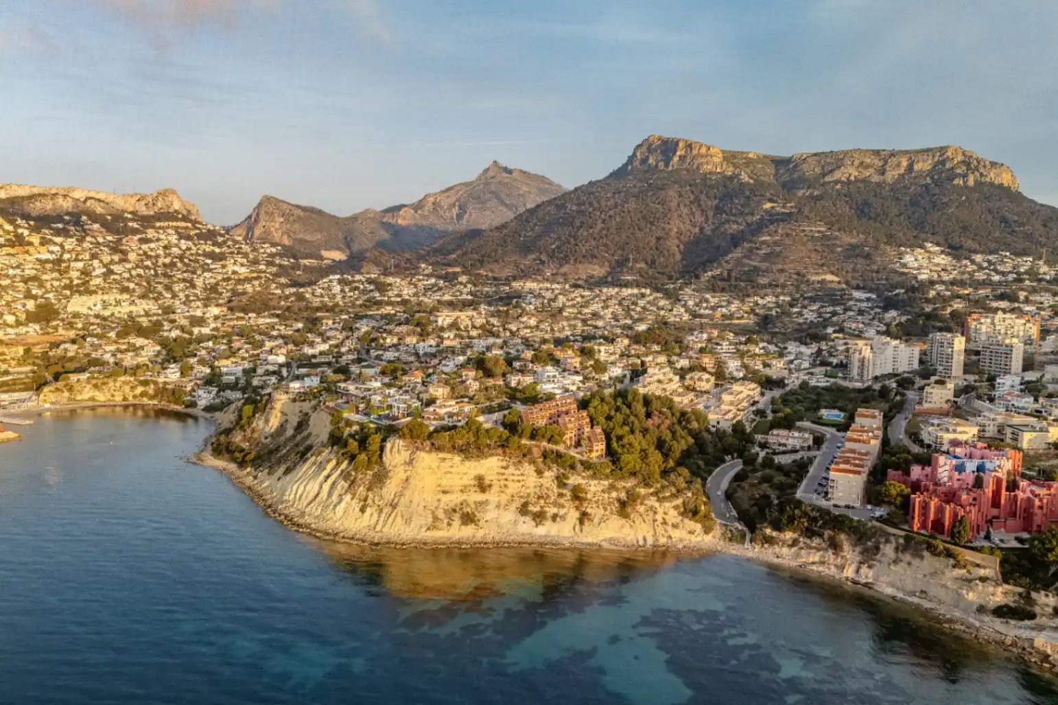 Vista exterior de Apartamento en venta en Calpe / Calp con Terraza y Amueblado