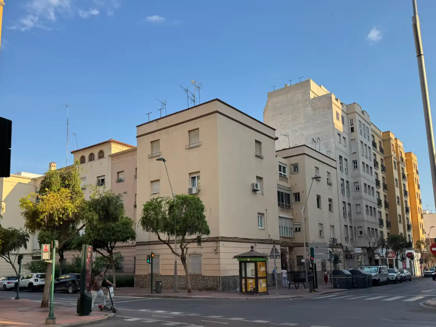 Vista exterior de Pis en venda en Almería amb Aire condicionat