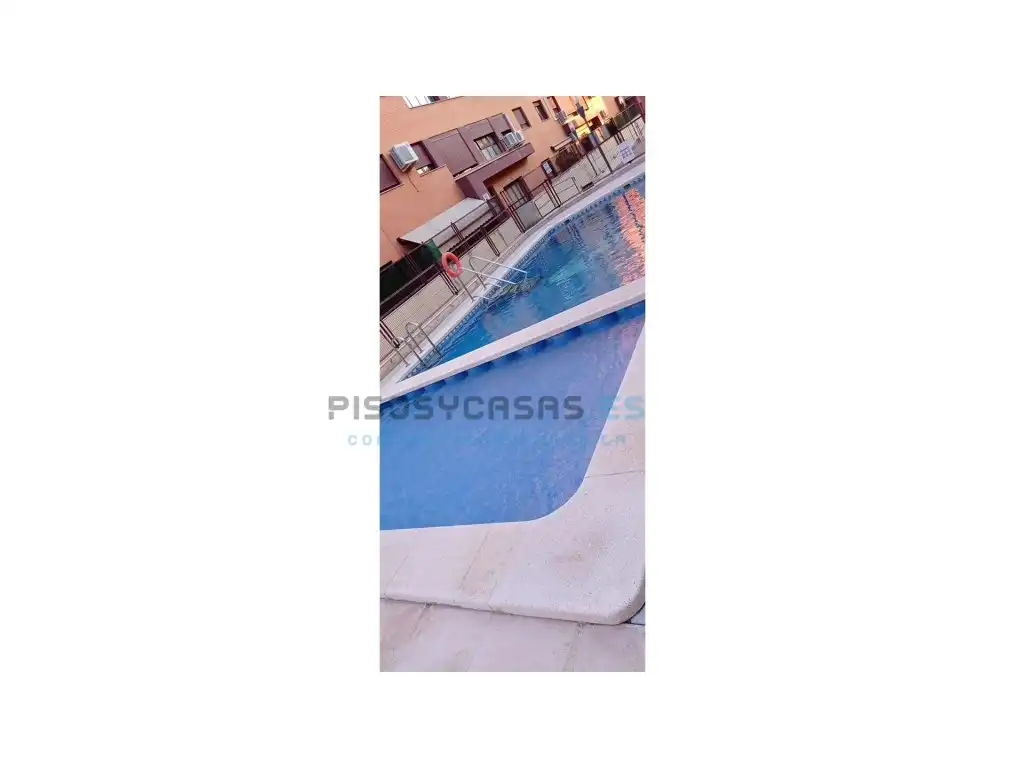 Piscina de Casa adosada en venda en Sagunto / Sagunt amb Aire condicionat, Jardí privat i Terrassa