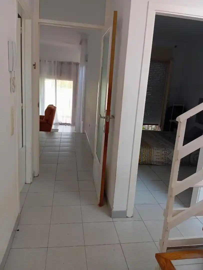 Casa adosada en venda en Besalú amb Traster
