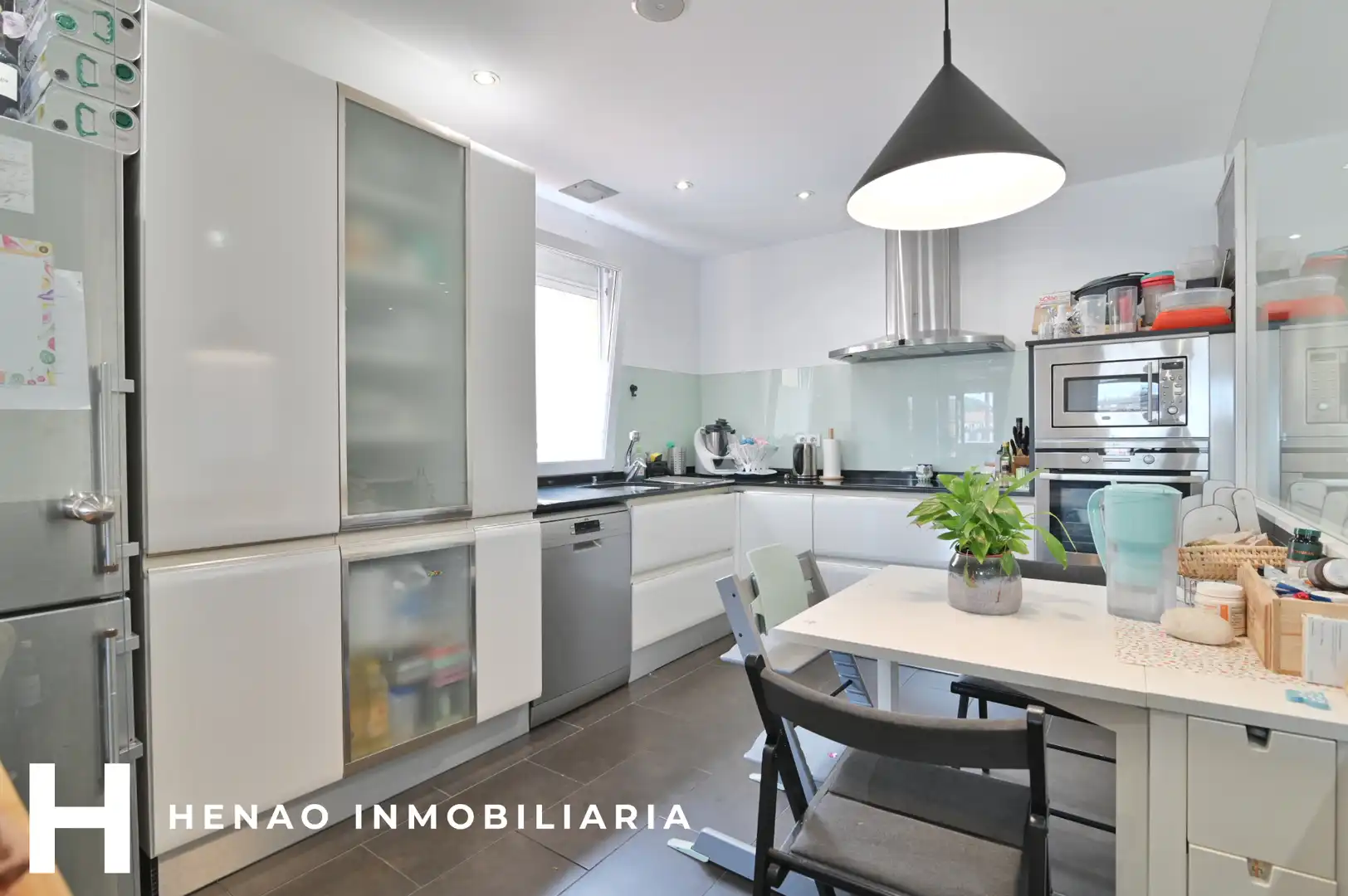 Kitchen of Flat for sale in Bilbao   with Heating, Parquet flooring and Furnished