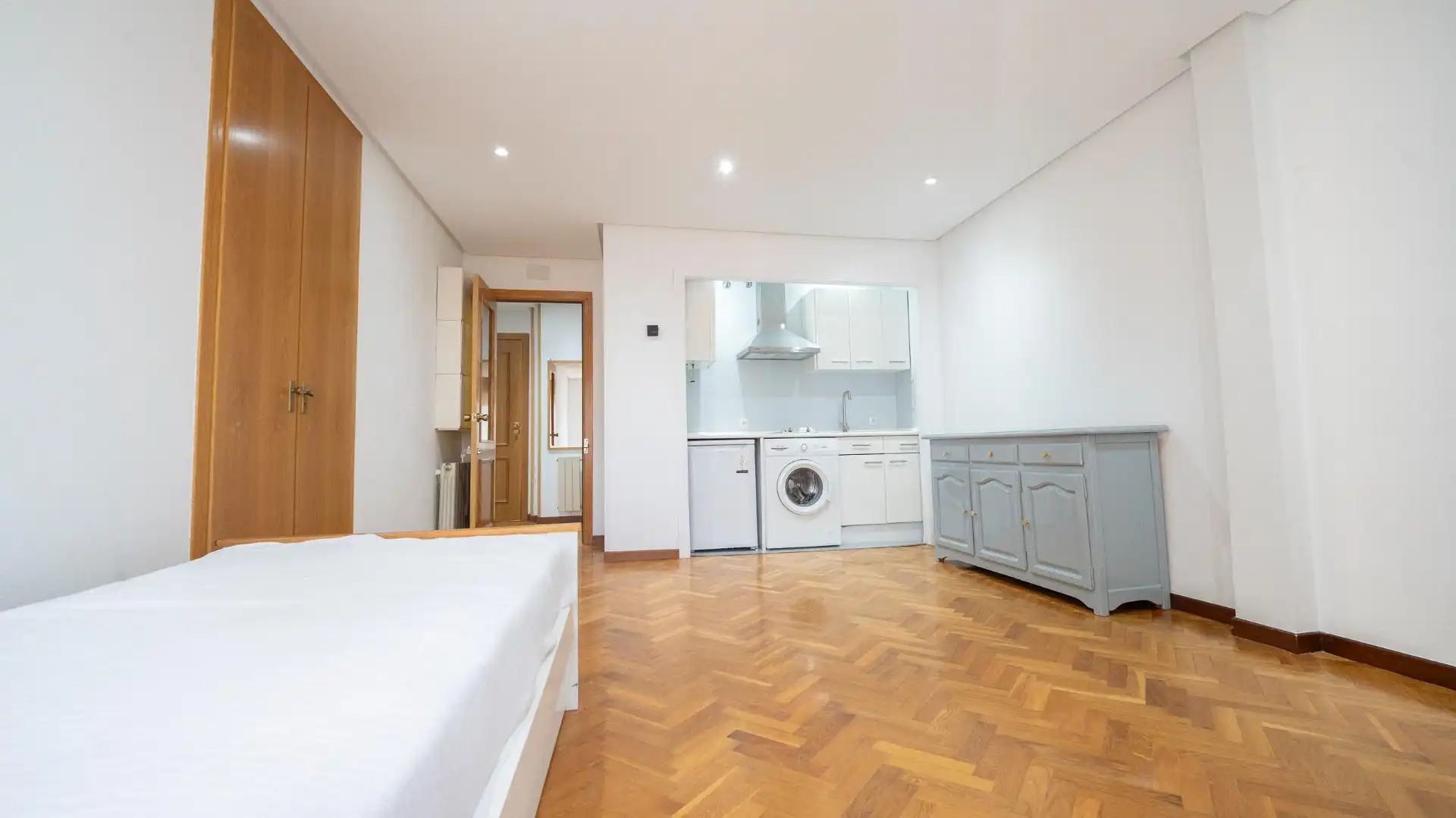 Habitación de Estudio de alquiler en Madrid con Aire acondicionado, Calefacción y Parquet