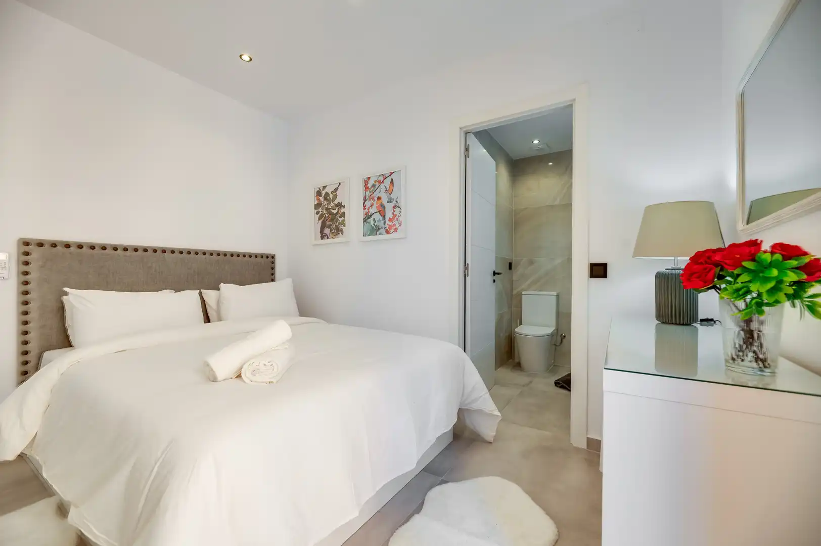 Dormitori de Apartament en venda en Estepona amb Aire condicionat, Terrassa i Piscina