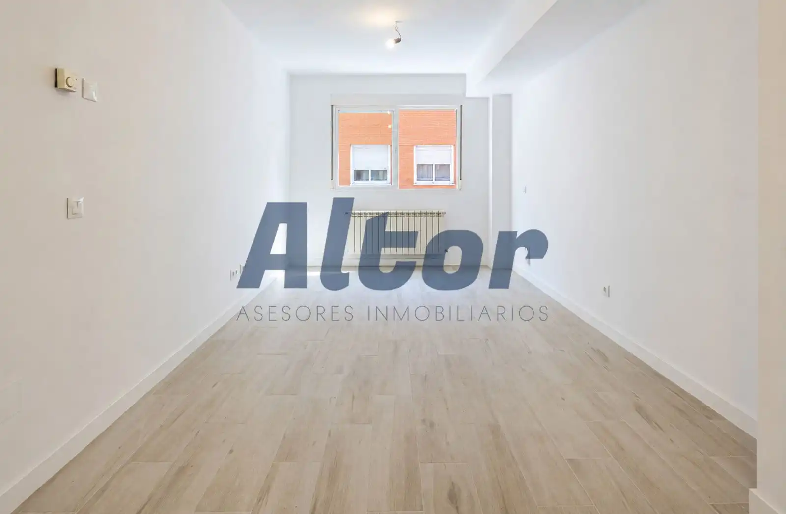 Bedroom of Flat for sale in Madrid  with Air Conditioner, Heating and Storage room