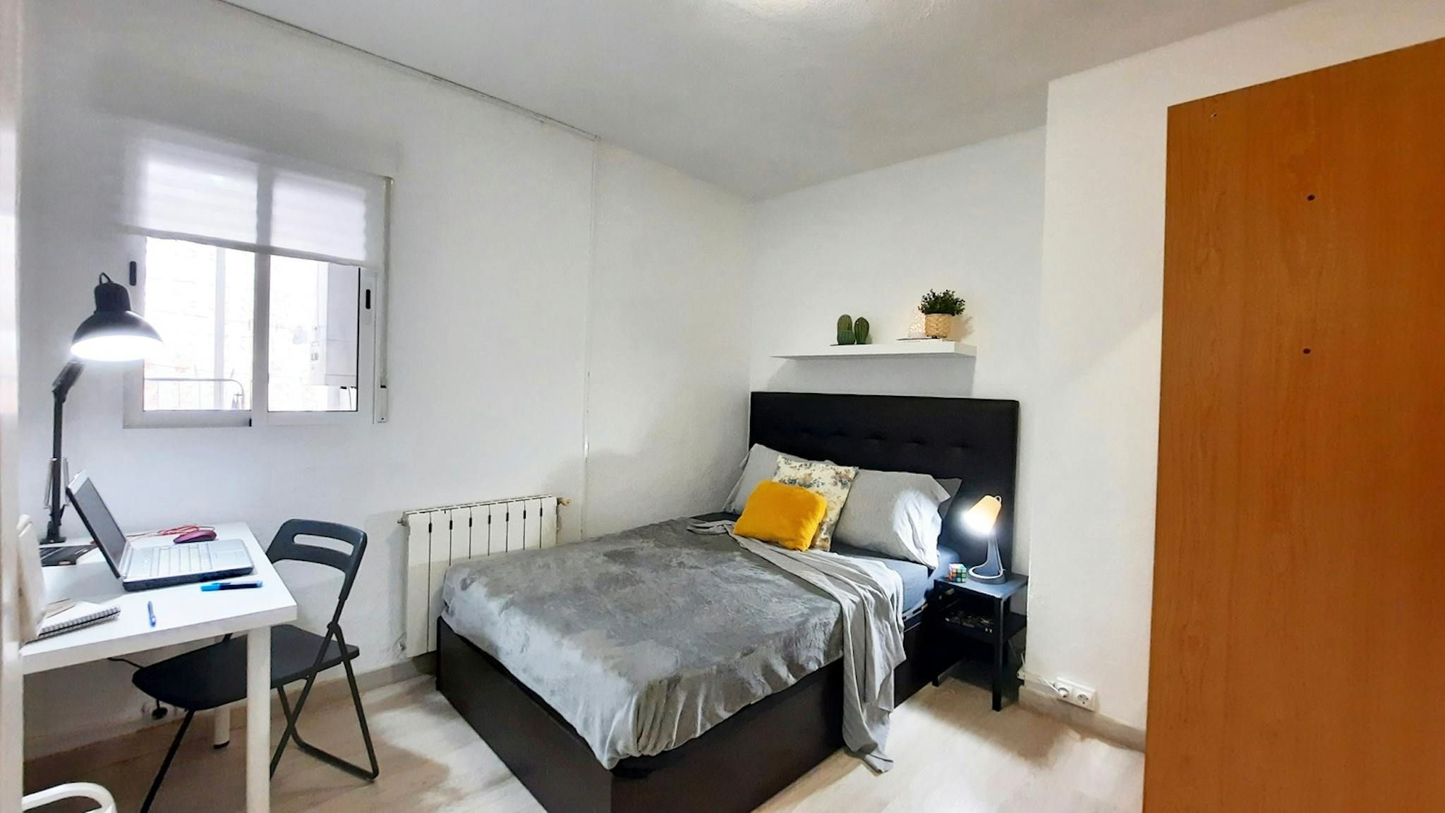 Flat to share in N/A, Orcasur - 12 de Octubre