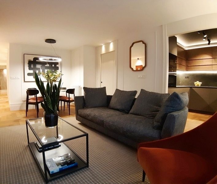 Sala d'estar de Pis en venda en Bilbao  amb Calefacció, Moblat i Forn