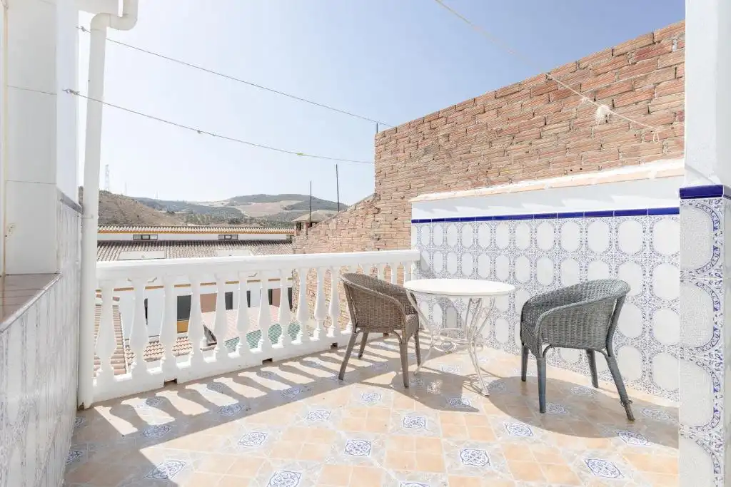 Terrassa de Casa adosada en venda en Valle de Abdalajís amb Terrassa, Moblat i Balcó