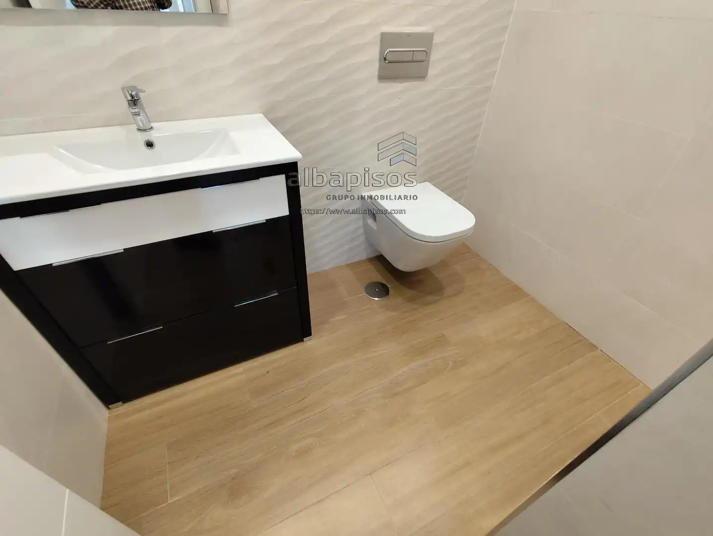 Badezimmer von Wohnung zur Miete in Albacete mit Heizung, Terrasse und Abstellraum