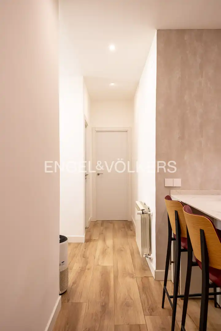 Flat for sale in Madrid  with Air Conditioner, Heating and Balcony