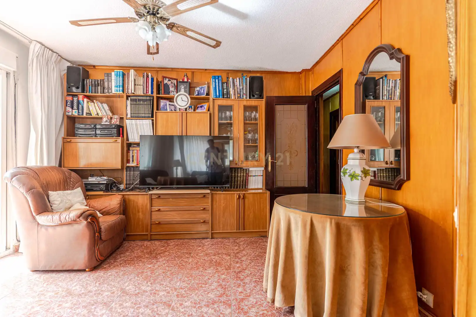 Sala d'estar de Pis en venda en Granada amb Aire condicionat