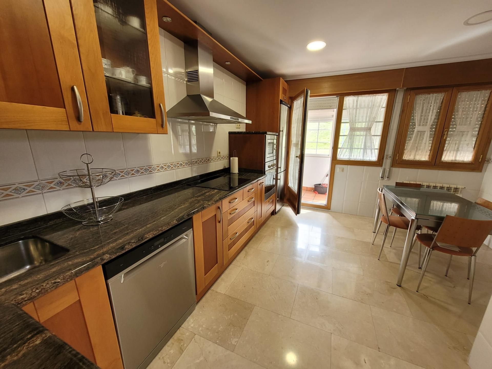 Kitchen of Single-family semi-detached for sale in Salamanca Capital  with Heating, Terrace and Storage room